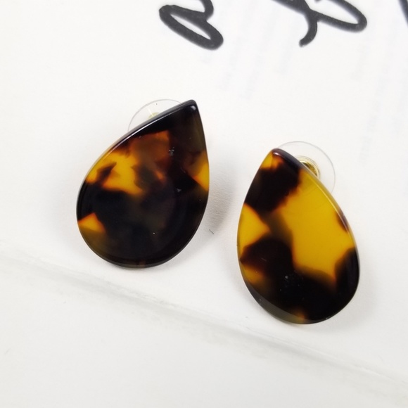 Epic Apparel Jewelry - ✨ acetate earrings tortoise print tear drop studs